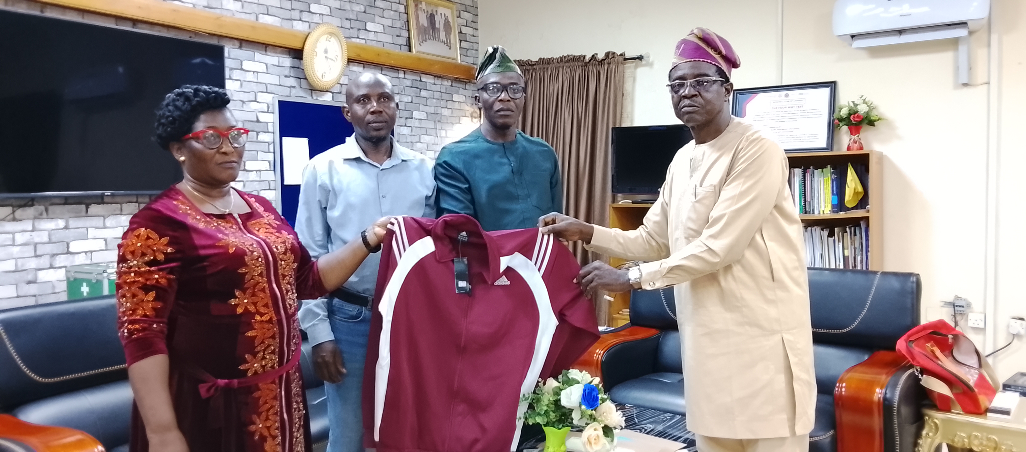Senator presents tracksuits to LAUTECH ahead of NUGA